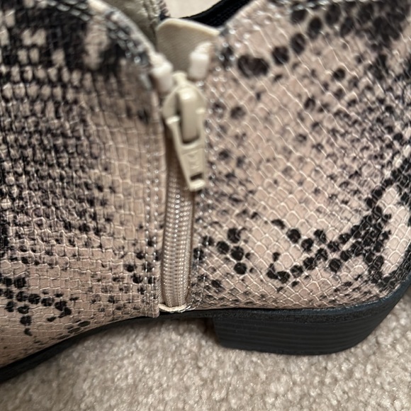 SO Snakeskin Booties- Size 8 - Picture 6 of 10